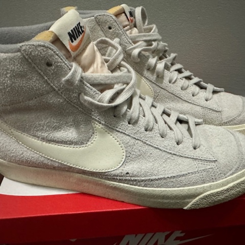 Men's Nike Blazer Premium- Size 11